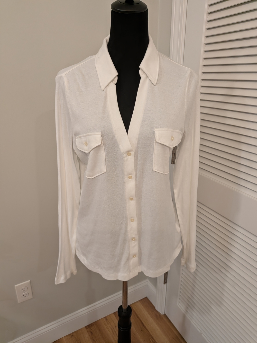 Women's White Button-Front Long Sleeve Blouse Size L New